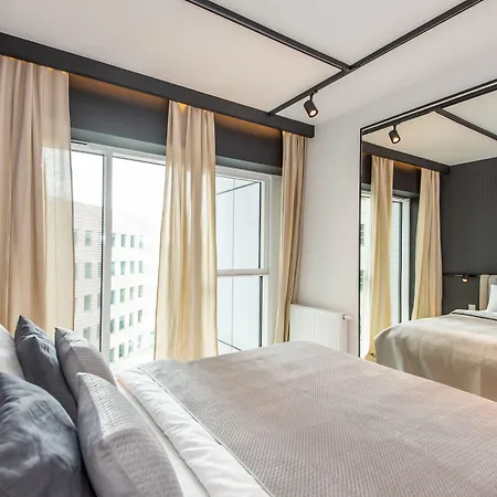 Lägenhet Super-apartamenty International Fair *