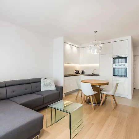 Super-apartamenty International Fair